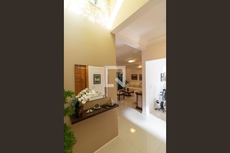 Hall de entrada de casa à venda com 3 quartos, 254m² em Cidade Universitária Ii, Campinas