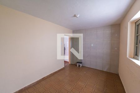 Casa à venda com 6 quartos, 260m² em Vila Paulistania, São Paulo