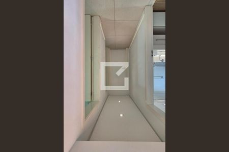 Corredor de apartamento à venda com 3 quartos, 69m² em Parque Beatriz, Campinas