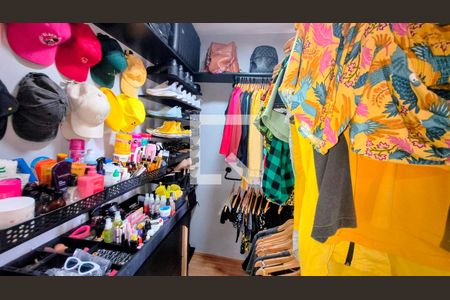 Closet da suíte de apartamento para alugar com 1 quarto, 26m² em Jardim Cidalia, São Paulo