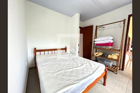 Quarto 2 de casa para alugar com 2 quartos, 180m² em Barra da Lagoa, Florianópolis