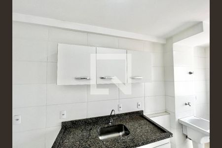 Cozinha de apartamento para alugar com 2 quartos, 50m² em Vila Pita, São Paulo