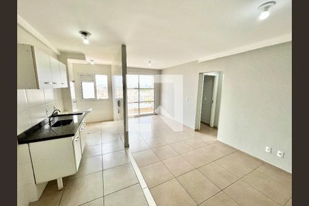Sala/Cozinha de apartamento para alugar com 2 quartos, 50m² em Vila Pita, São Paulo