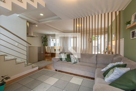 Sala de casa de condomínio para alugar com 3 quartos, 191m² em Santa Felicidade, Curitiba