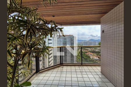 Varanda de apartamento à venda com 4 quartos, 160m² em Barra da Tijuca, Rio de Janeiro