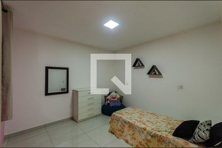 Quarto 1 de casa para alugar com 3 quartos, 366m² em Vila Zat, São Paulo