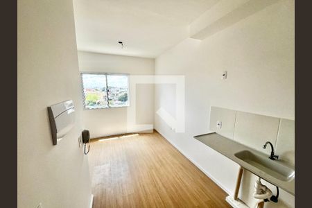 Sala/Cozinha de apartamento à venda com 1 quarto, 17m² em Casa Verde Alta, São Paulo