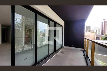Varanda Sala de apartamento à venda com 3 quartos, 170m² em Cambuí, Campinas