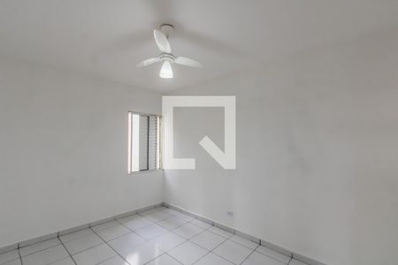 Quarto 1 de casa para alugar com 2 quartos, 70m² em Vila Paranaguá, São Paulo