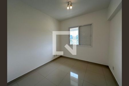 Quarto de apartamento à venda com 3 quartos, 107m² em Empresarial 18 do Forte, Barueri