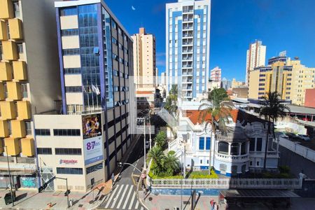 Vista do Quarto 1 de apartamento para alugar com 2 quartos, 79m² em Centro, Campinas