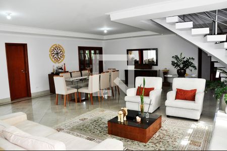 Sala de casa para alugar com 5 quartos, 534m² em City América, São Paulo