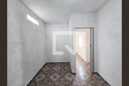 Quarto de casa para alugar com 1 quarto, 80m² em Parque Primavera, Guarulhos