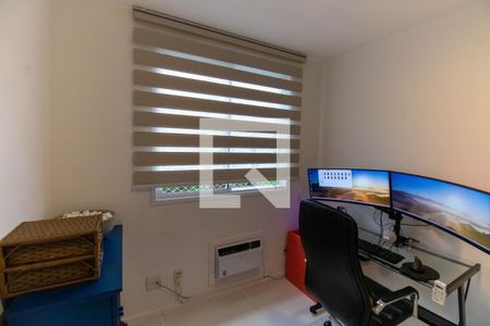 Quarto de apartamento à venda com 2 quartos, 60m² em Maceio, Niterói