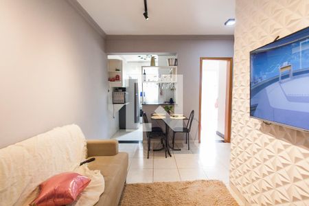 Sala de apartamento para alugar com 2 quartos, 47m² em Santa Mônica, Uberlândia