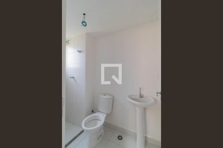 Banheiro da Suíte de apartamento para alugar com 1 quarto, 26m² em Parque Industrial Tomas Edson, São Paulo
