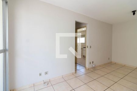 Sala de Estar de apartamento à venda com 2 quartos, 51m² em Vila Dionisia, São Paulo