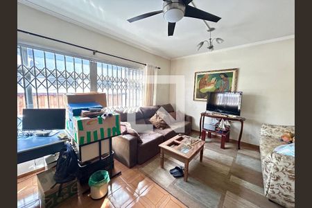 Sala de casa para alugar com 3 quartos, 222m² em Jardim Madeirense, Guarulhos