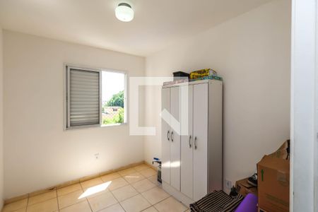 Quarto 1 de apartamento para alugar com 2 quartos, 50m² em Parque Fongaro, São Paulo