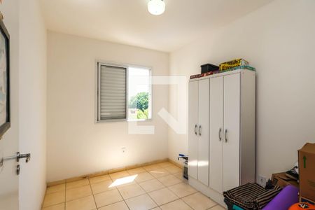 Quarto 1 de apartamento para alugar com 2 quartos, 50m² em Parque Fongaro, São Paulo