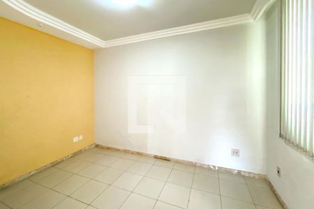 Quarto 1 de casa para alugar com 4 quartos, 400m² em Planalto, Belo Horizonte