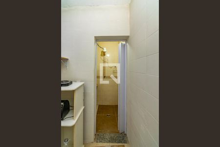 Banheiro de kitnet/studio para alugar com 1 quarto, 20m² em Padre Eustáquio, Belo Horizonte