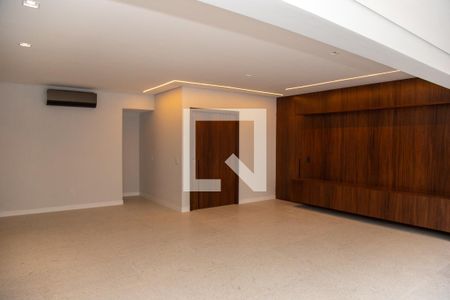 Sala de apartamento para alugar com 3 quartos, 196m² em Chácara Santo Antônio (zona Sul), São Paulo