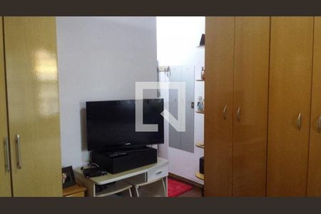 Casa à venda com 3 quartos, 220m² em Jardim Nice, São Paulo