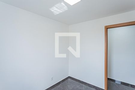 Quarto 1 de apartamento para alugar com 2 quartos, 42m² em Jardim Iris, São Paulo