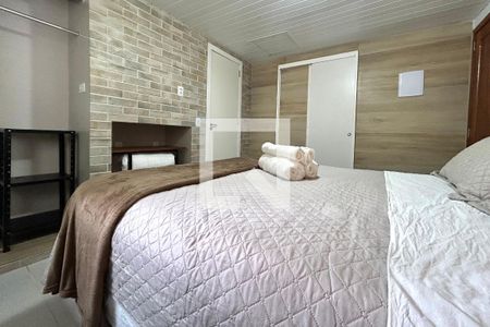 Suite 1 de casa para alugar com 2 quartos, 80m² em Sambaqui, Florianópolis