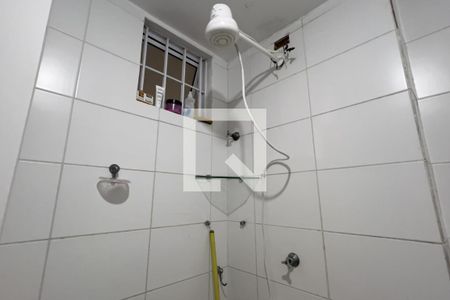 Banheiro de apartamento para alugar com 2 quartos, 46m² em Jardim Nova Cidade, Guarulhos