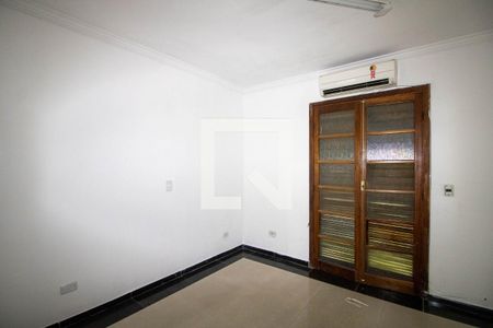 Suíte de casa à venda com 1 quarto, 230m² em Chácara Agrindus, Taboão da Serra