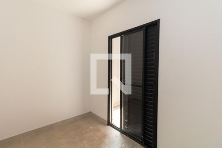 Quarto 1 de apartamento para alugar com 2 quartos, 45m² em Vila Jacuí, São Paulo