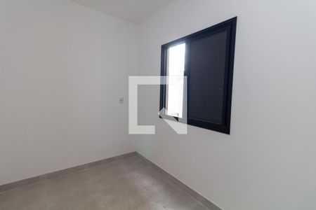 Quarto 1 de apartamento para alugar com 2 quartos, 40m² em Vila Jacuí, São Paulo