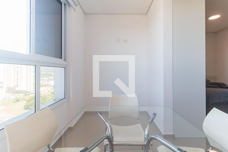 Varanda de kitnet/studio para alugar com 1 quarto, 40m² em Vila Mogilar, Mogi das Cruzes