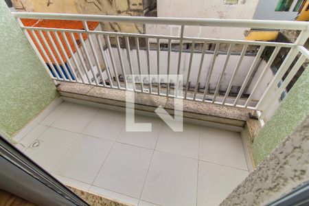 Sacada de apartamento para alugar com 2 quartos, 50m² em Vila Carmosina, São Paulo