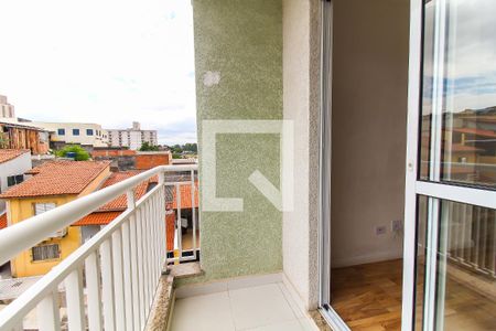 Sacada de apartamento para alugar com 2 quartos, 50m² em Vila Carmosina, São Paulo