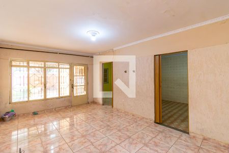 Sala de casa à venda com 4 quartos, 320m² em Jardim Santa Terezinha (zona Leste), São Paulo