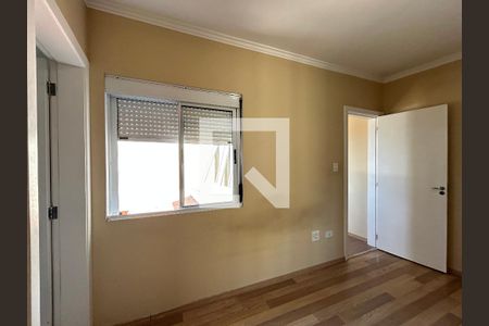 Suíte de casa à venda com 3 quartos, 200m² em Vila Miriam, São Paulo