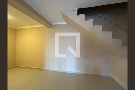Sala de casa à venda com 3 quartos, 200m² em Vila Miriam, São Paulo