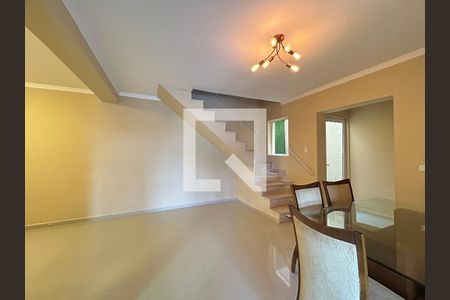 Sala de casa à venda com 3 quartos, 200m² em Vila Miriam, São Paulo