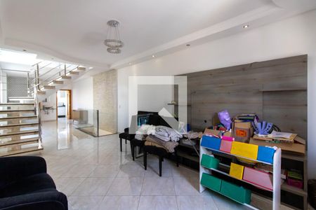 Sala de casa à venda com 3 quartos, 225m² em Jardim Santa Mena, Guarulhos