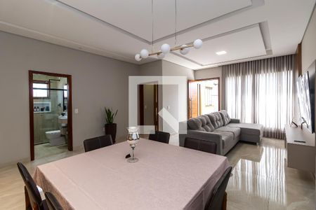 Sala de casa à venda com 3 quartos, 200m² em Jaqueline, Belo Horizonte