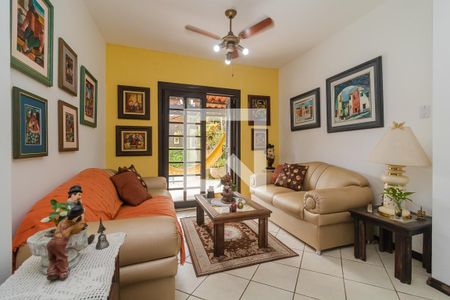 Sala de casa à venda com 3 quartos, 330m² em Serraria, Porto Alegre