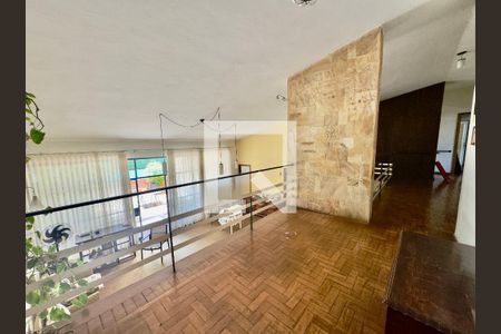 Casa para alugar com 4 quartos, 300m² em Sion, Belo Horizonte