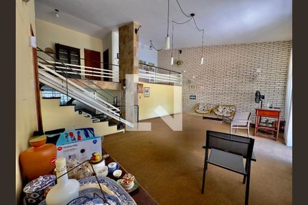 Casa para alugar com 4 quartos, 300m² em Sion, Belo Horizonte