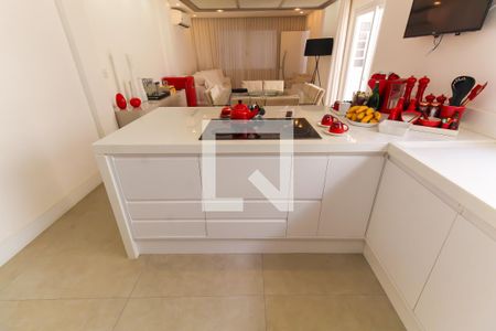 Sala/Cozinha de casa para alugar com 3 quartos, 170m² em Quarta Parada, São Paulo