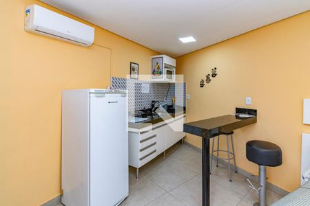 Cozinha de kitnet/studio para alugar com 1 quarto, 28m² em Minas Brasil, Belo Horizonte