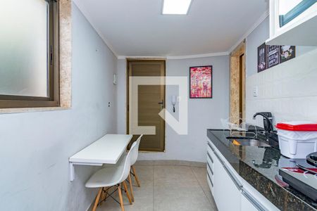 Cozinha de kitnet/studio para alugar com 1 quarto, 28m² em Minas Brasil, Belo Horizonte