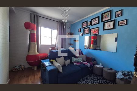 Sala de casa de condomínio à venda com 2 quartos, 130m² em Vila Vitória, Santo André